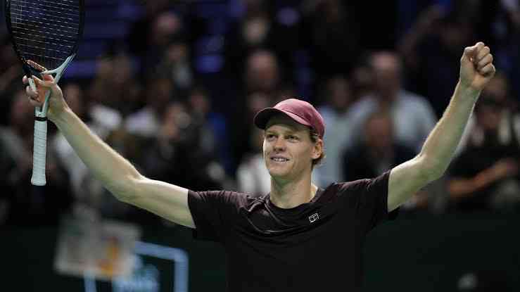 Tennis World Update: Swiatek and Sinner Shine as WTA Finals and ATP Season Near Climax | MirrorLog